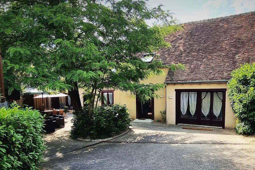 Grand Gite - Le Saint-Chrirtophe Chateauroux Exterior photo