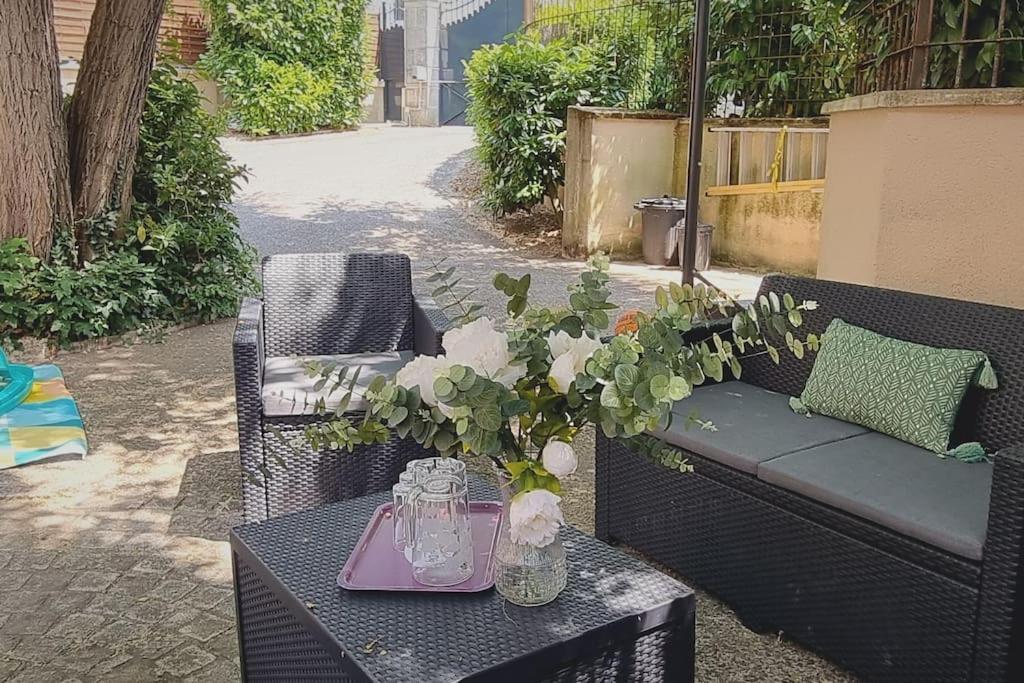 Grand Gite - Le Saint-Chrirtophe Chateauroux Exterior photo